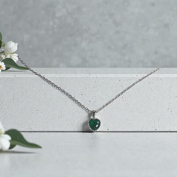 Elegant Green Heart Pendant Necklace – Silver Tone – Adjustable 16” + 2” - Picture 3 of 8